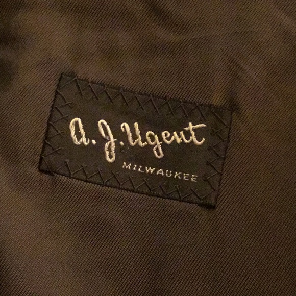 Vintage A.J.Ugent Wool Coat with a mink trimmed Hood - Picture 9 of 10